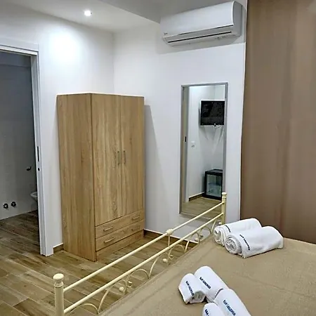 San Lorenzo Oda ve Kahvaltı 4*